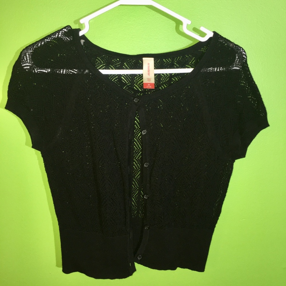Black No Boundaries shirt sleeve cover up